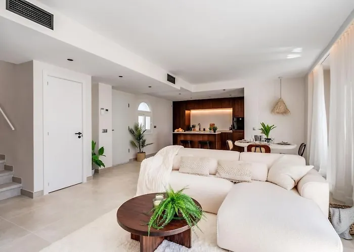 Ultimate - Luxury Penthouse - Naranjos De *